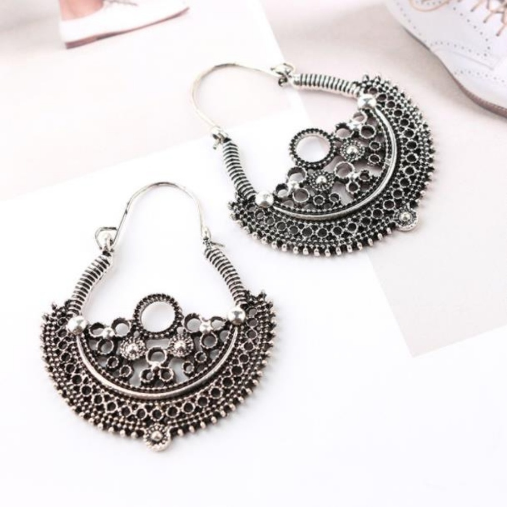 NEW boho lace earrings - Picture 2 of 4